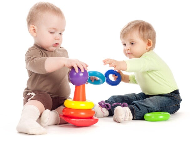 Desarrollo del niño: peleas entre hermanos Desarrollo del niño: peleas entre hermanos