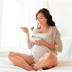 Las mujeres embarazadas deben llevar una alimentación balanceada