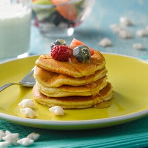 Pancakes Esponjosos con Fruta Fresca