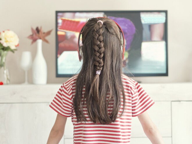 ¿Cuántas horas de TV debería ver tu hijo?