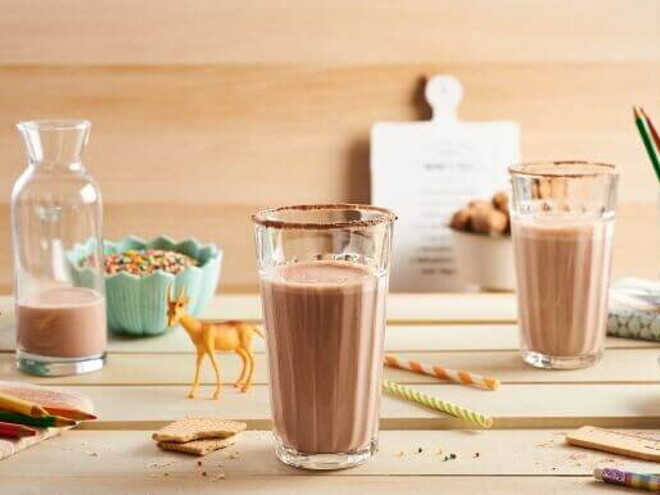 Un vaso de milkshake con Nido Chocolate
