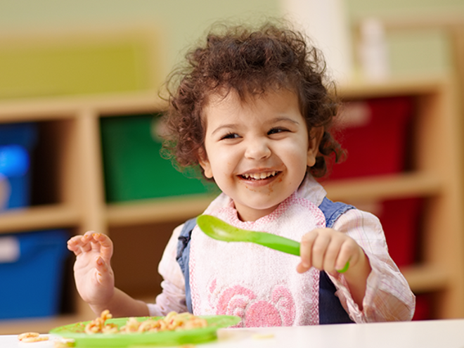 ¿Entre la leche y el resto de alimentos que empieza a comer, ¿tiene mi bebé todo lo que hace falta para crecer bien? ¿Entre la leche y el resto de alimentos que empieza a comer, ¿tiene mi bebé todo lo que hace falta para crecer bien?
