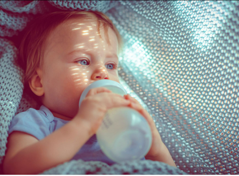 La lactosa aporta nueve nutrientes esenciales para los niños Los beneficios de los alimentos con lactosa se ven en piel, órganos, huesos y dientes